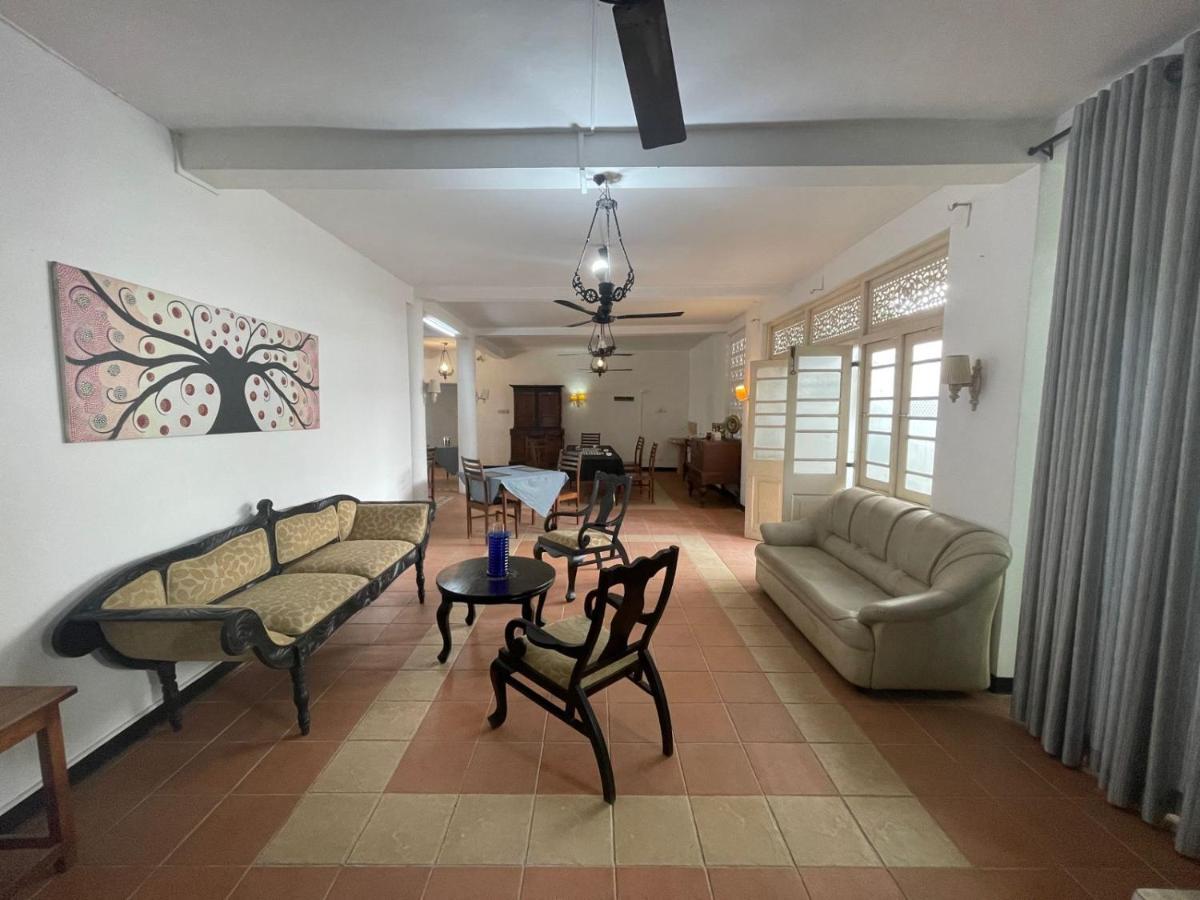 Barnes Villa Dehiwala-Mount Lavinia Exterior foto